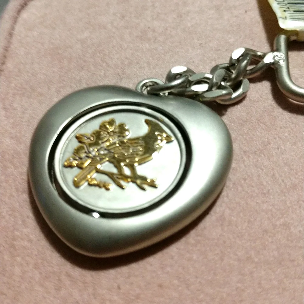 Pewter North Carolina State Map/State Bird Cardinal in Gold & Pewter Key Chain